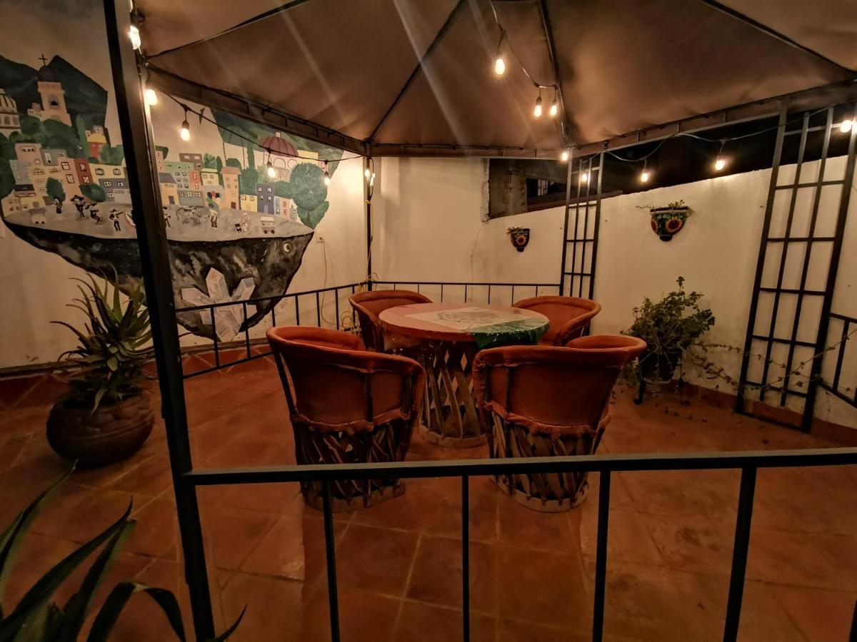 La Casa Del Abuelo Vandrarhem San Miguel de Allende Exteriör bild