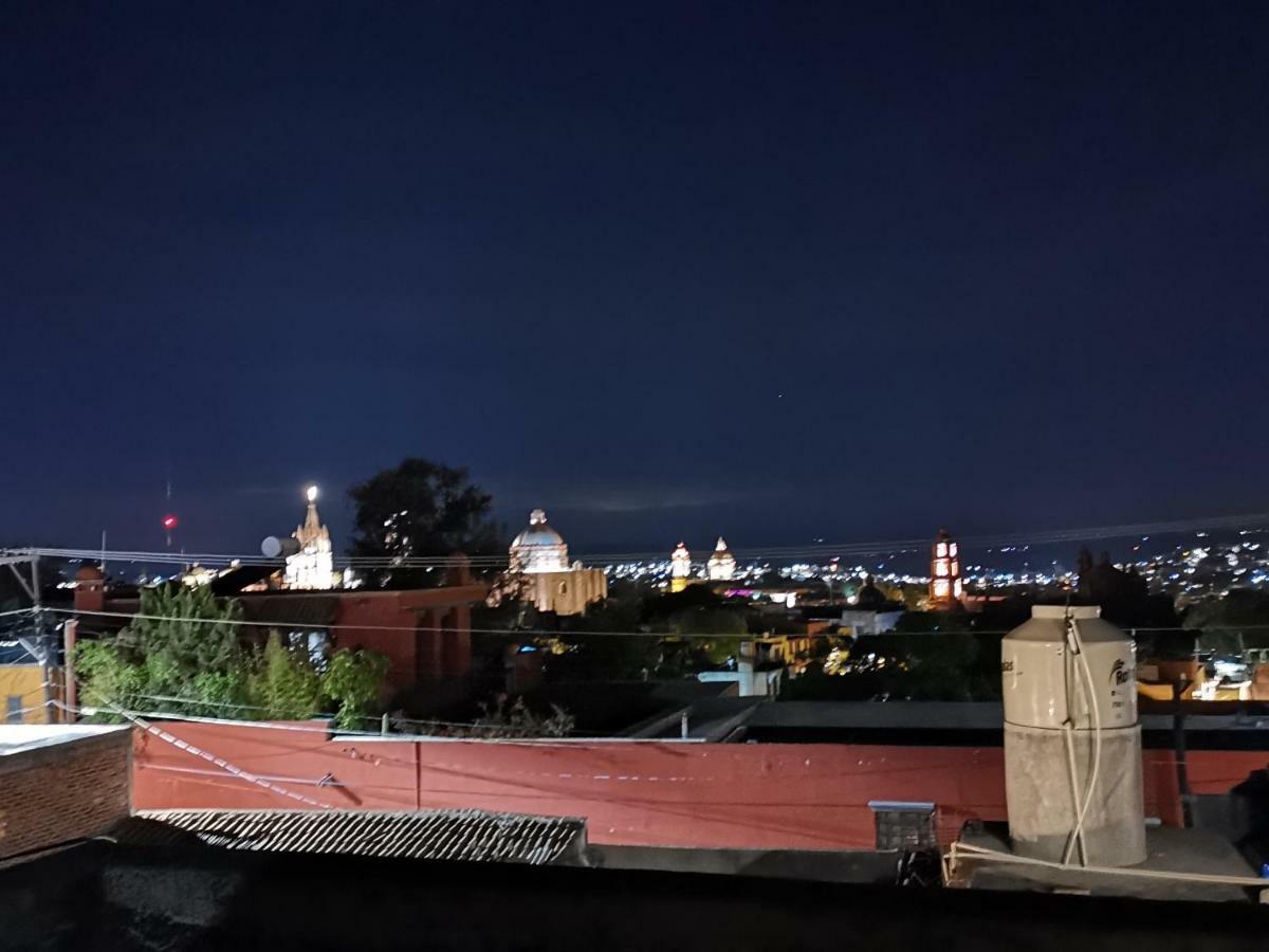 La Casa Del Abuelo Vandrarhem San Miguel de Allende Exteriör bild