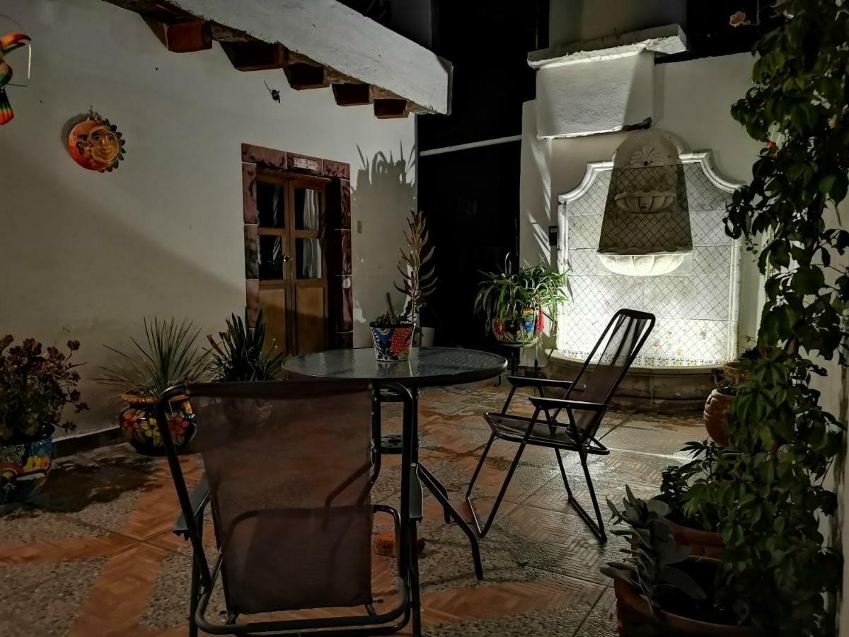 La Casa Del Abuelo Vandrarhem San Miguel de Allende Exteriör bild